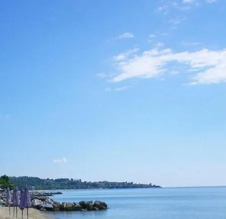 Apartment Evgenias Seafront House *